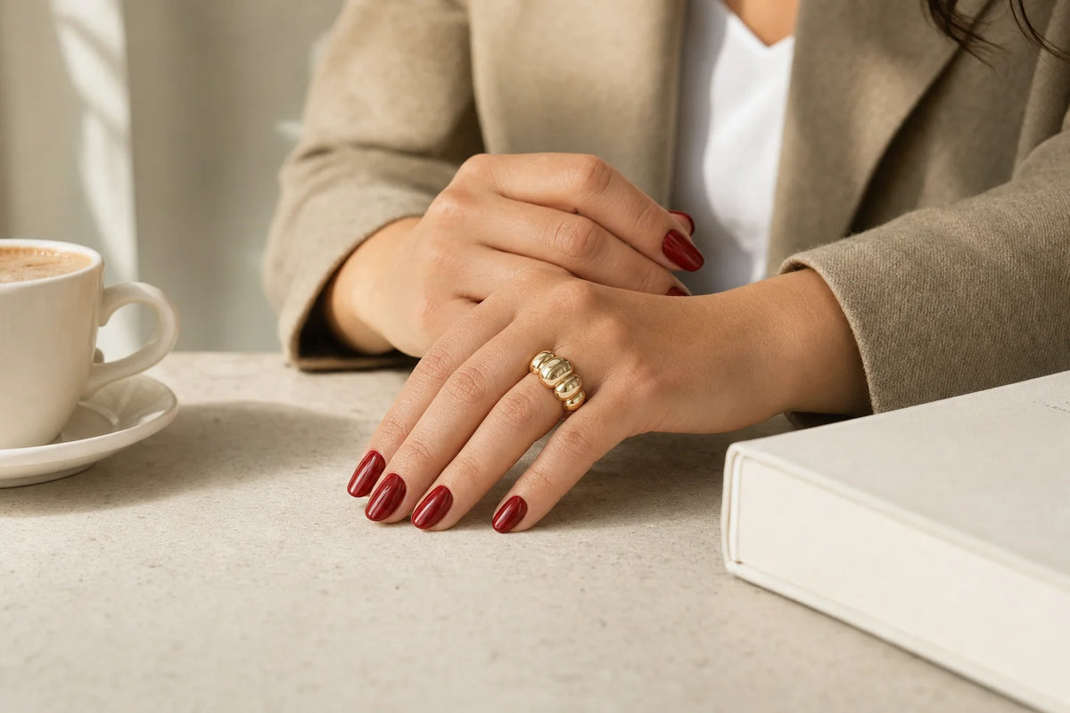 Press-on nails automne : les styles essentiels de 2026