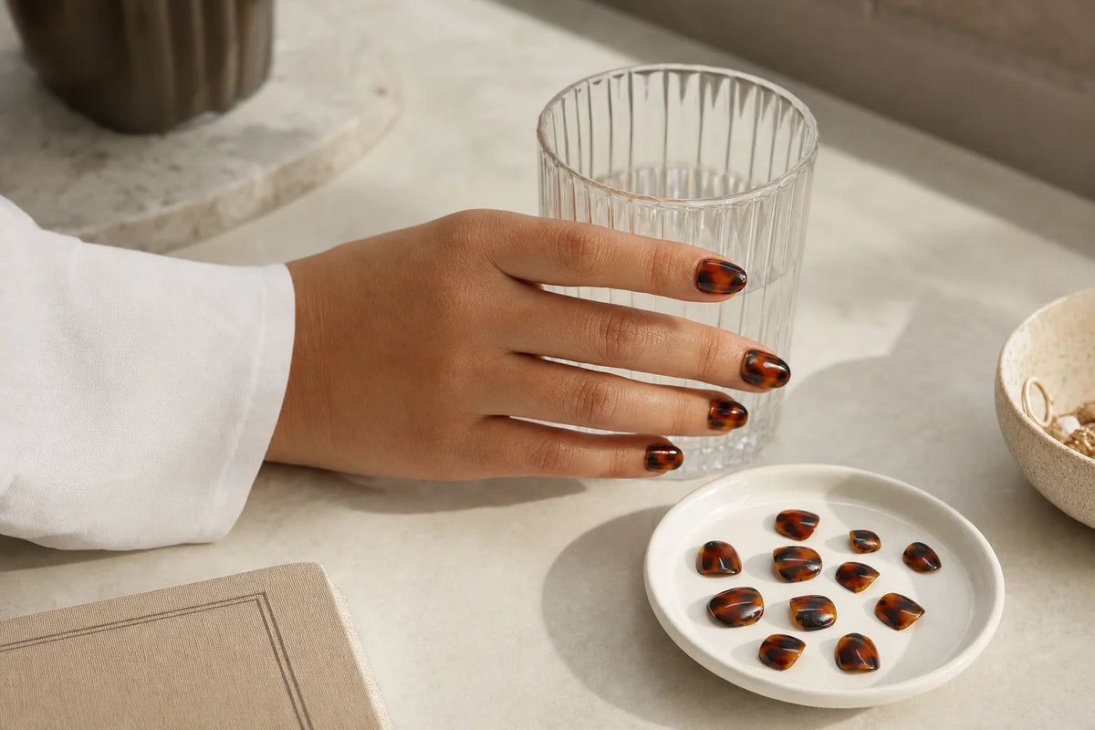 Prix press-on nails réutilisables : coût par pose rentable