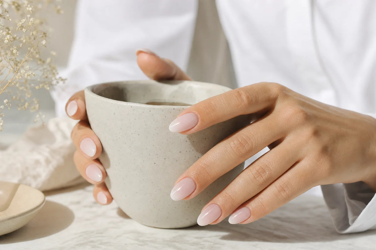 French manucure ou babyboomer : laquelle choisir ?
