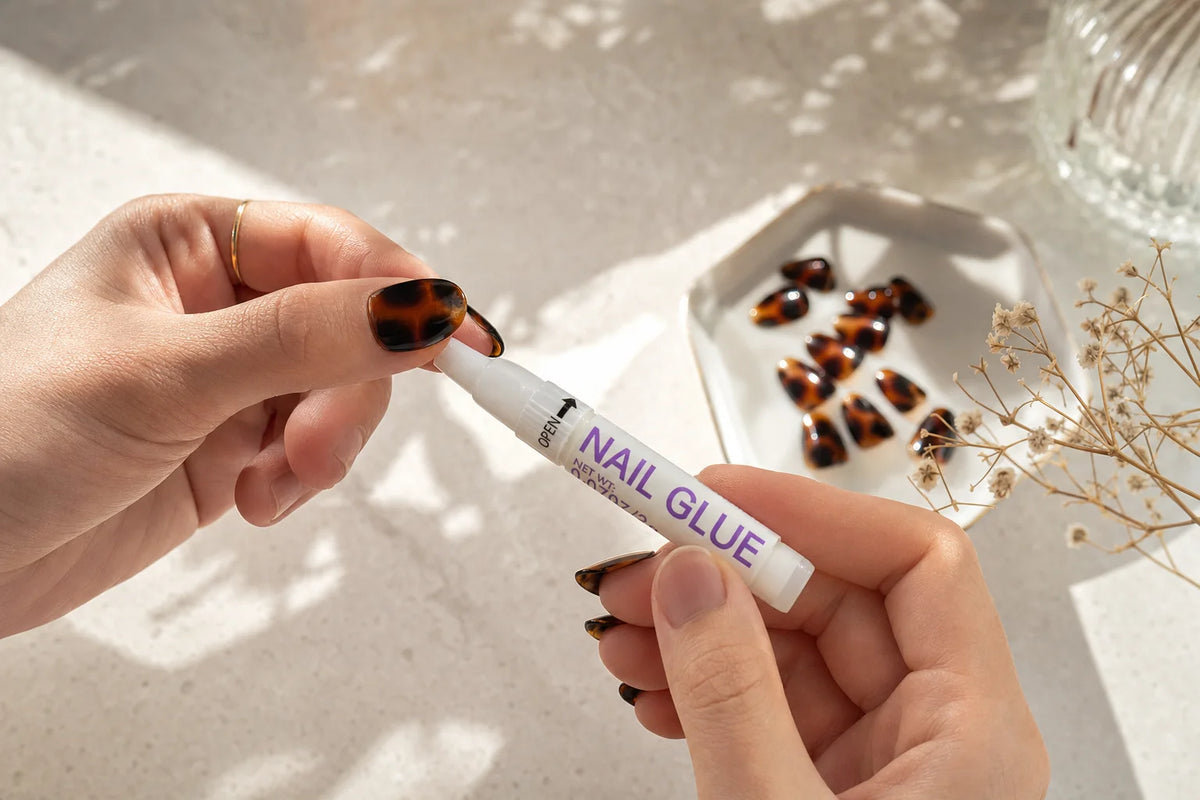 Quand retirer ses press-on nails ? Le guide complet