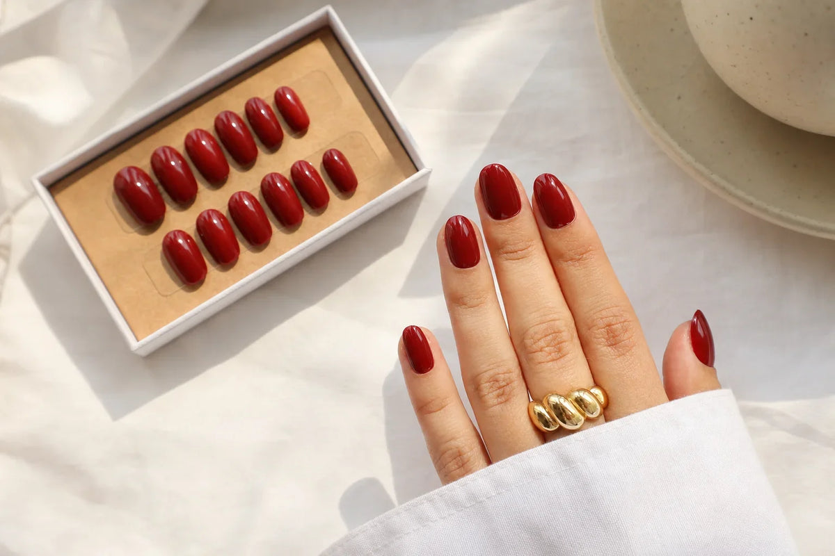 Tendances Couleurs Ongles Automne 2026 : Le Guide Complet