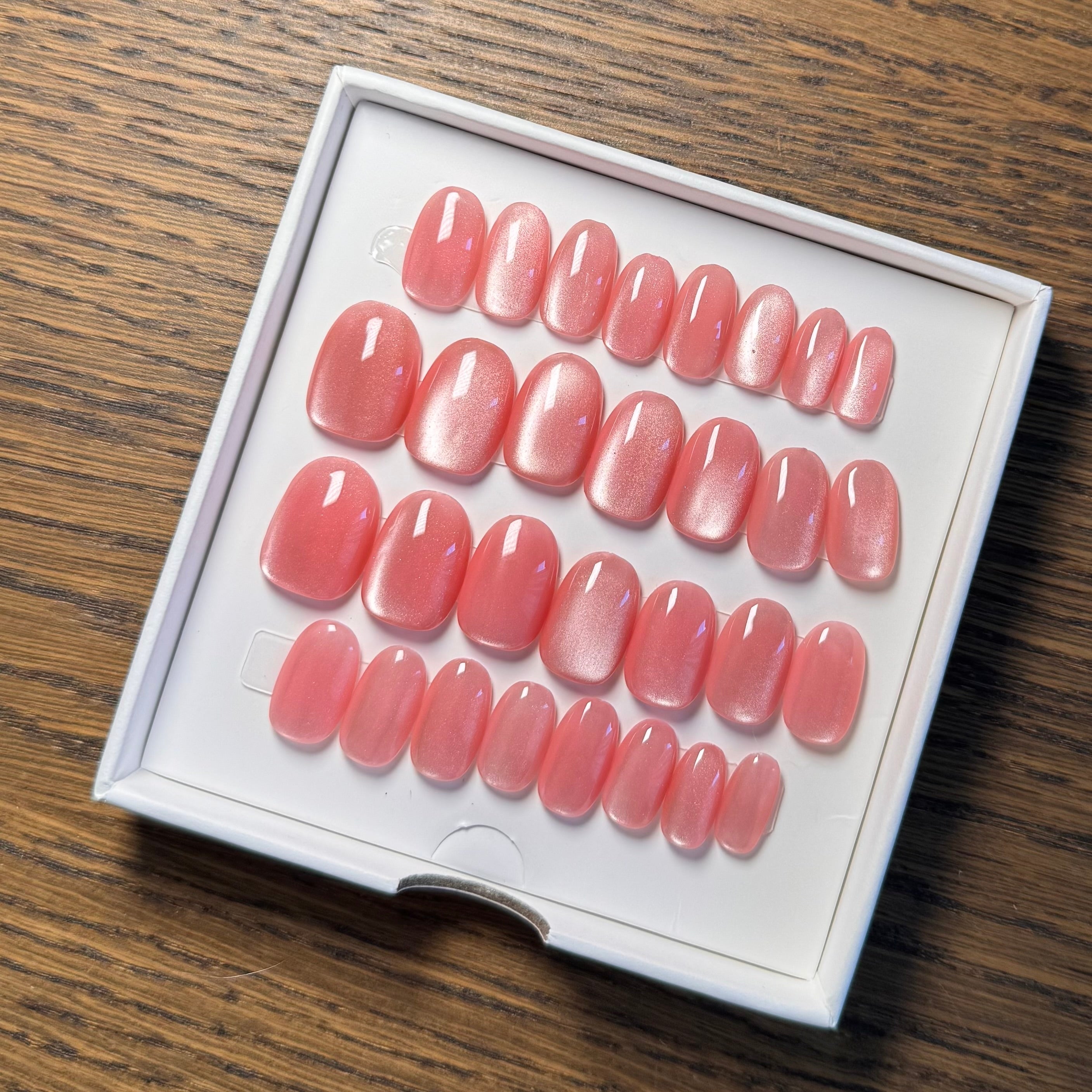 faux-ongles réutilisables - Gloomie Nails