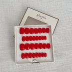 faux-ongles rouge extra court gloomie nails