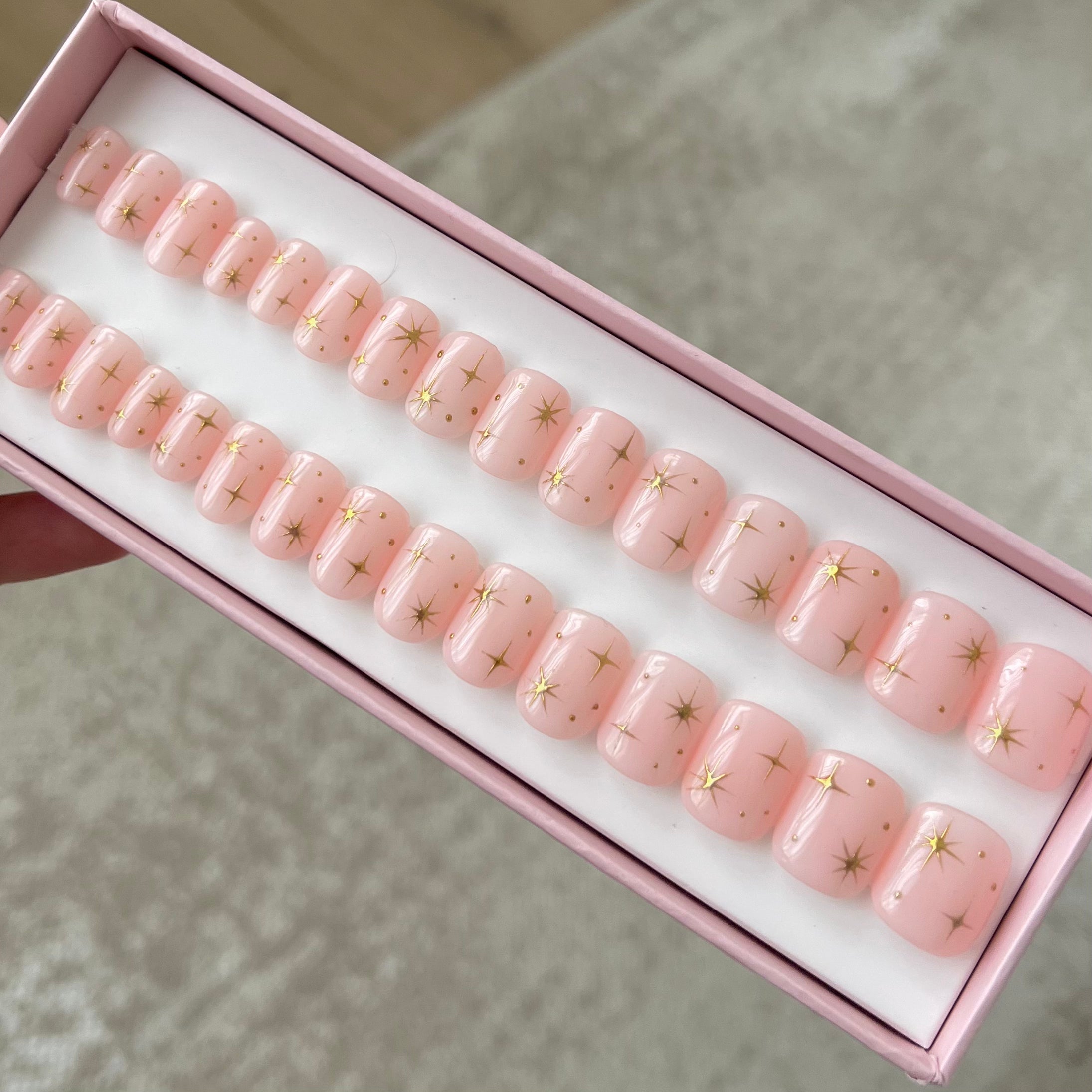 faux-ongles réutilisables - Gloomie Nails