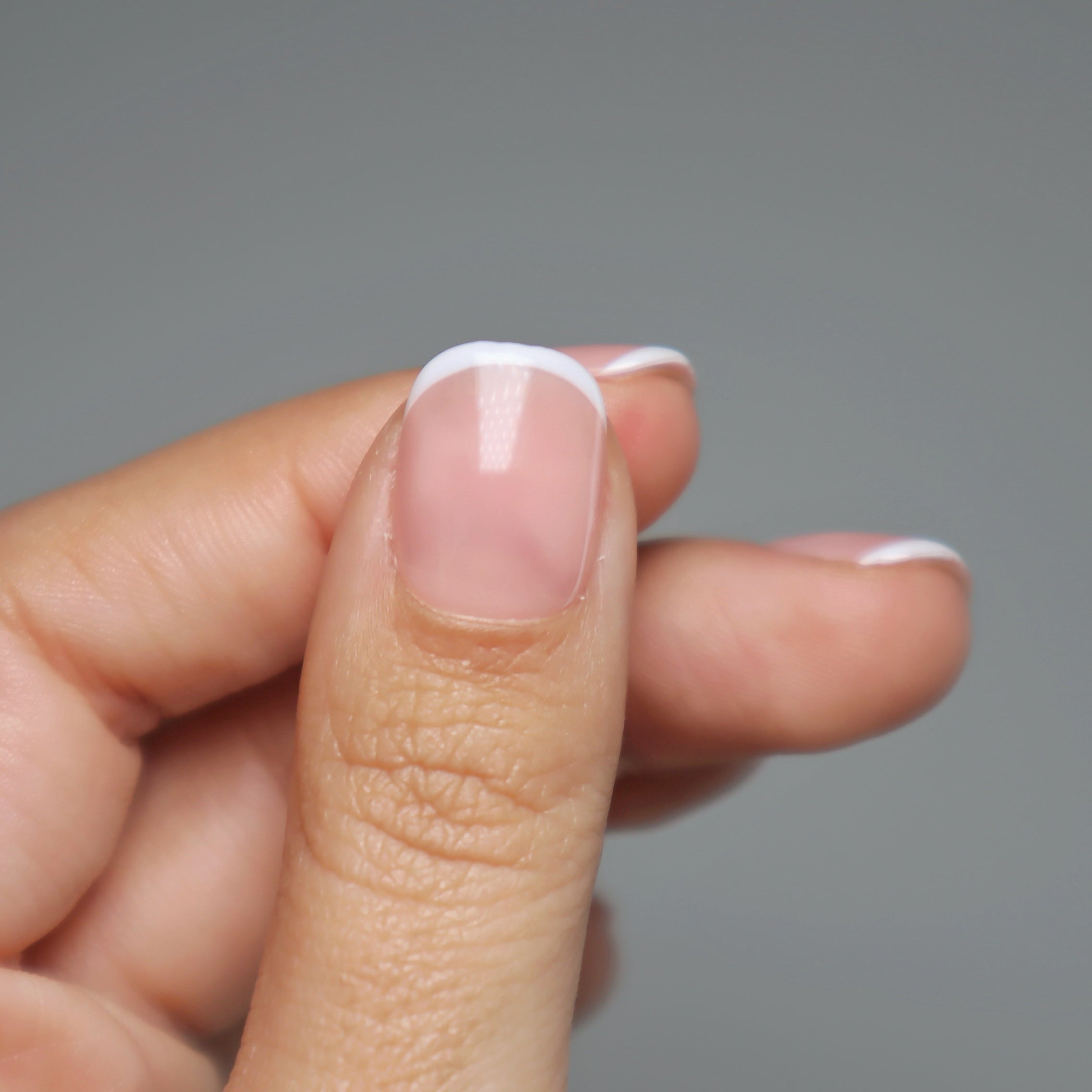 faux-ongles french extra court gloomie nails