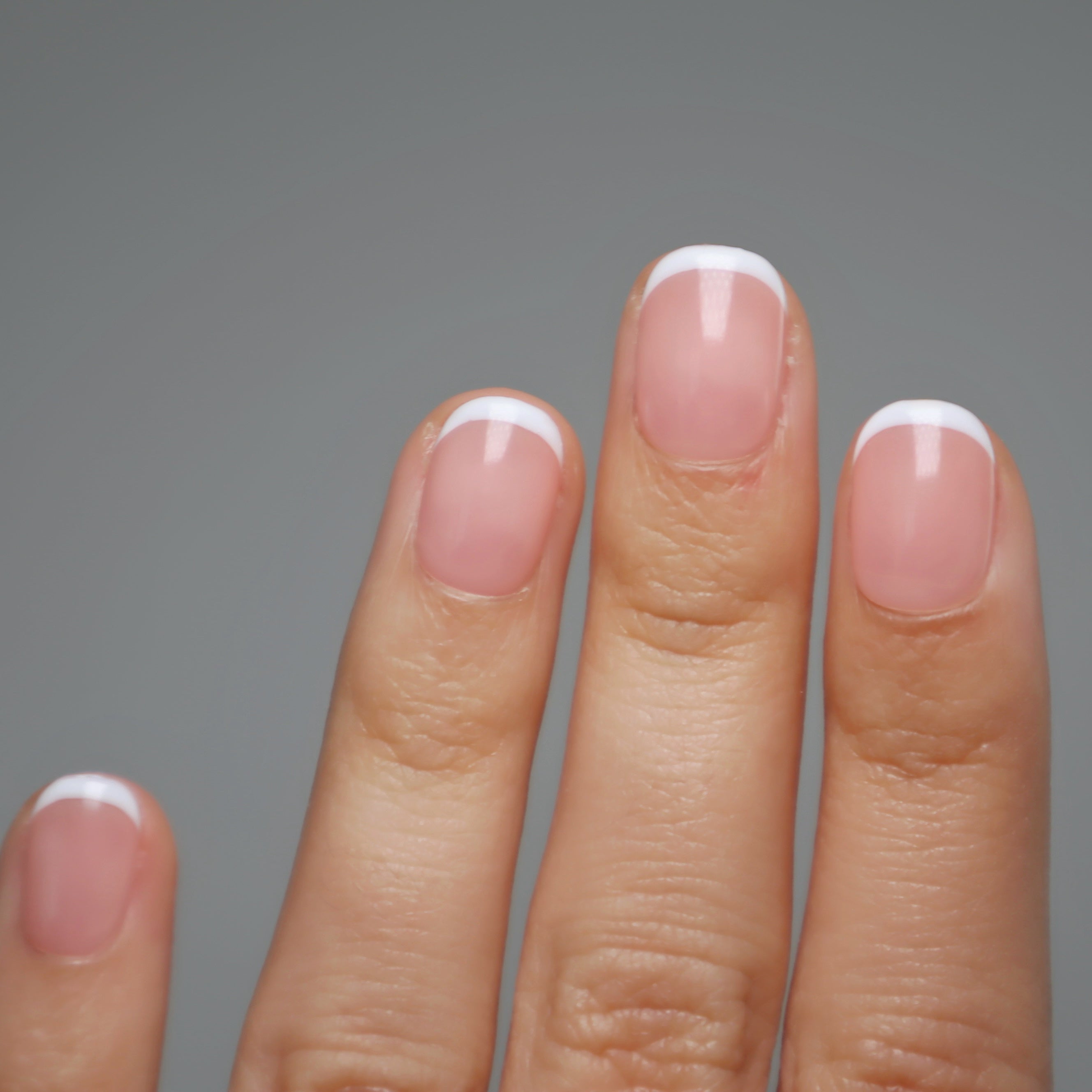 faux-ongles french extra court gloomie nails