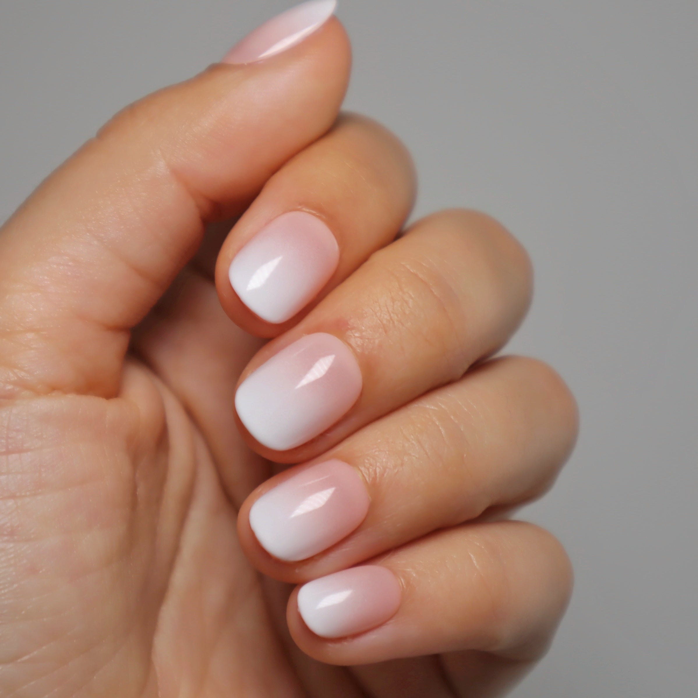 faux ongles babyboomer extra court gloomie