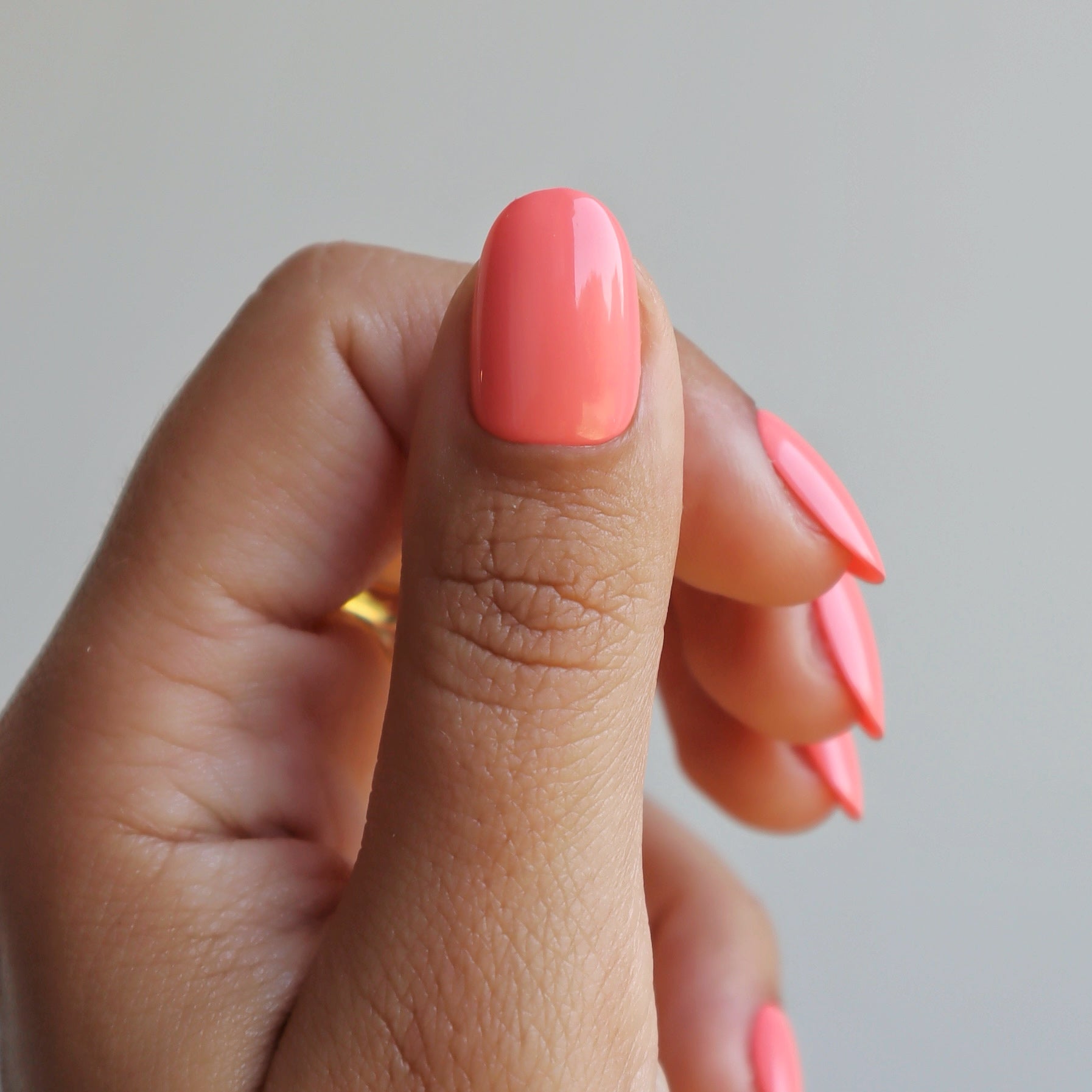 faux ongles orange saumon